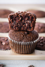 Load image into Gallery viewer, best gluten free and grain free cupcake recipe by Paleo Nut
